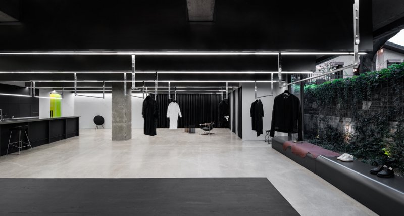 乔司服装店动态：市场变化与品牌调整